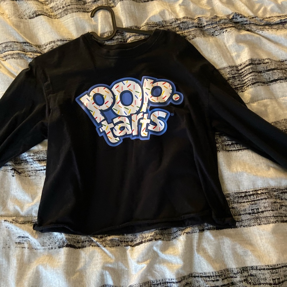 Graphic long sleeve crop top